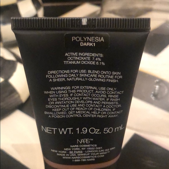 PURE RADIANT TINTED MOISTURIZER SPF 30 - Picture 4 of 4